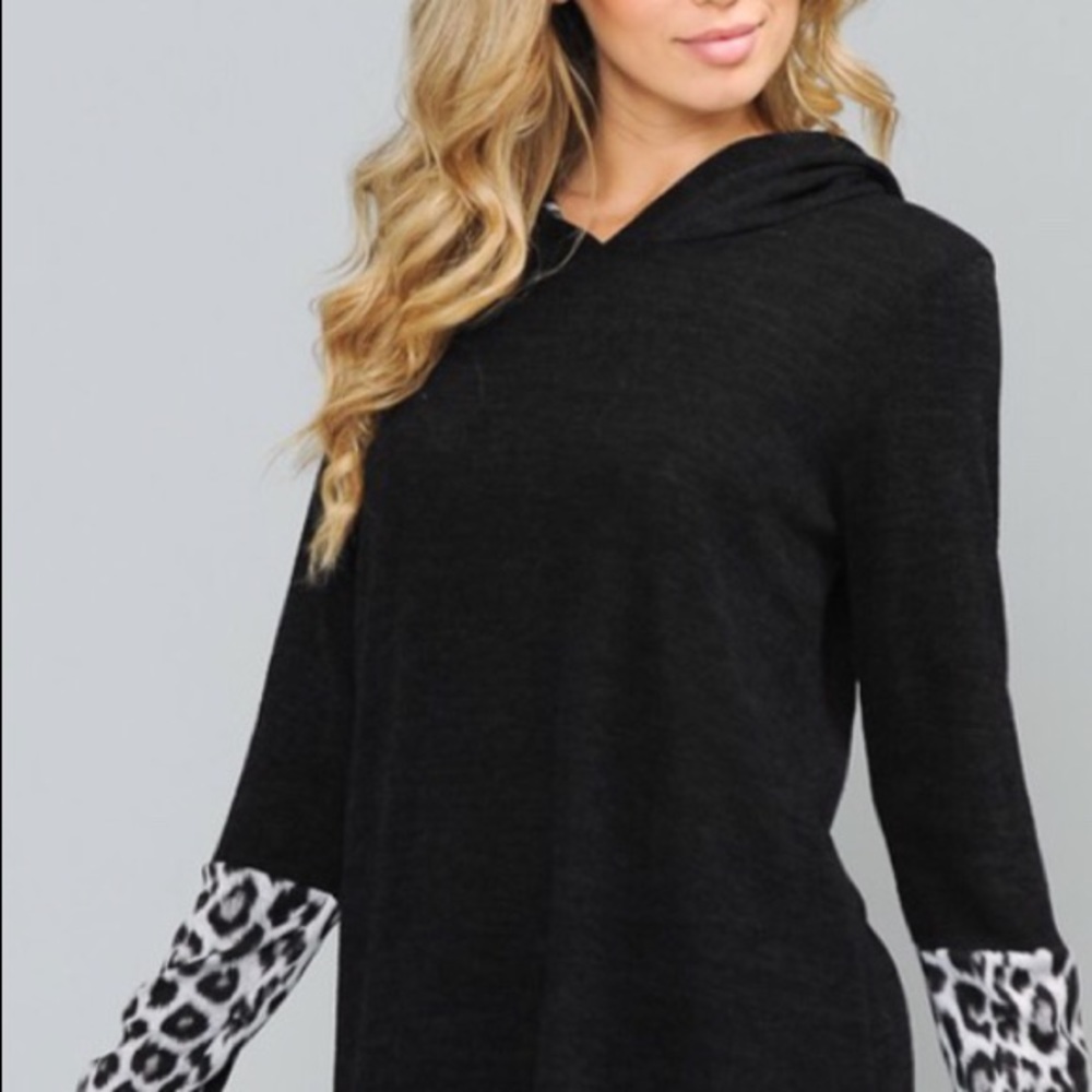 NWT Last 1! Plus Leopard Print Hoodie - Picture 2 of 4